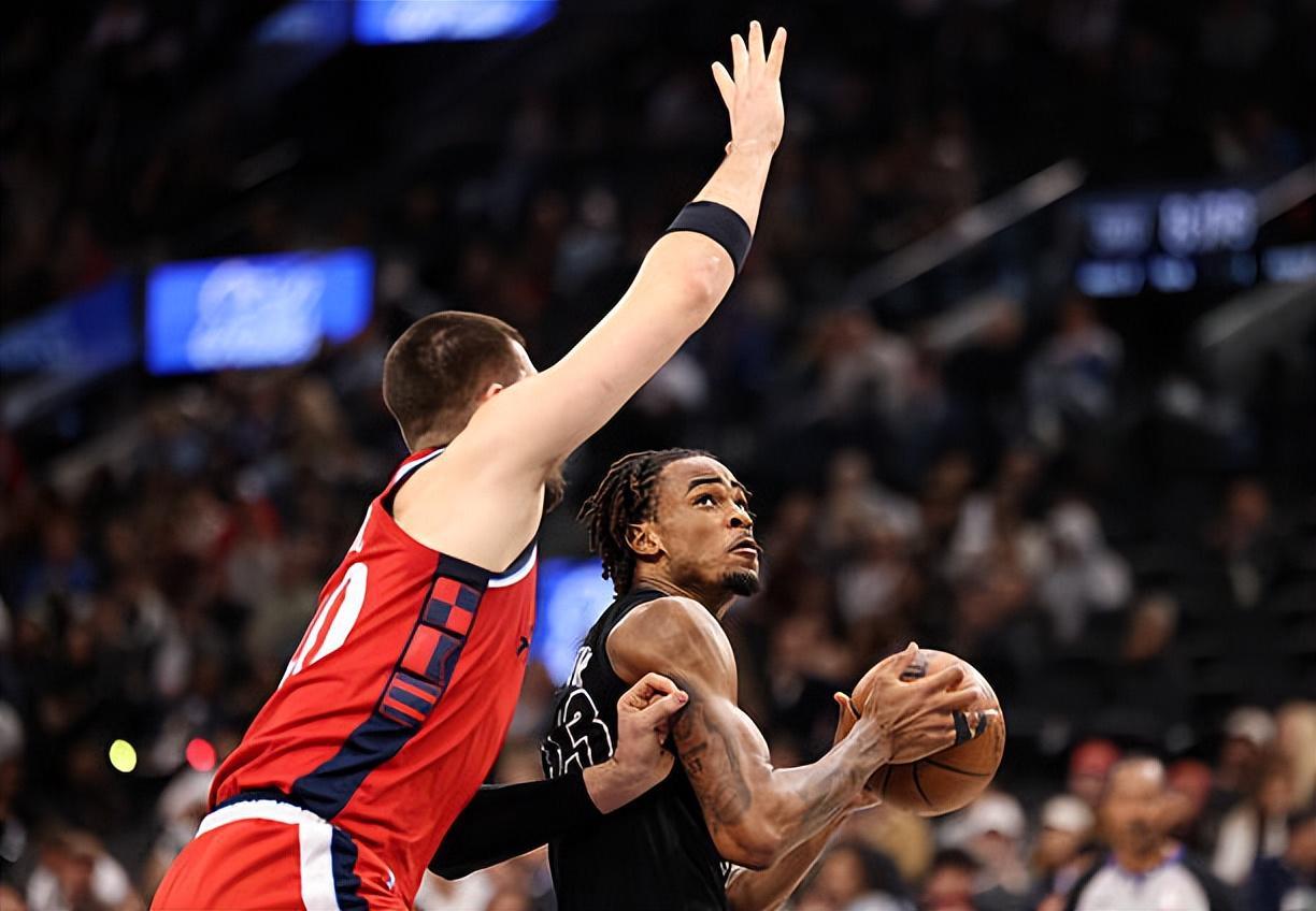 AYX GAMES-被快船各种打爆！篮网先发中锋近段时间的状态实在是太不稳定了？